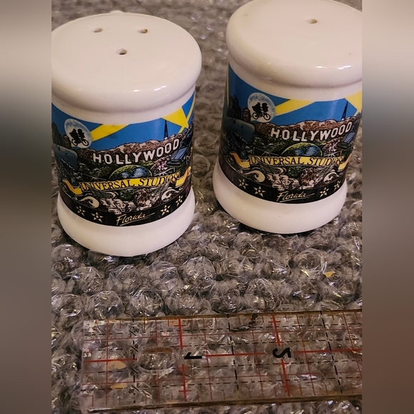 Vintage China Salt & Pepper Shakers - Picture 2 of 9